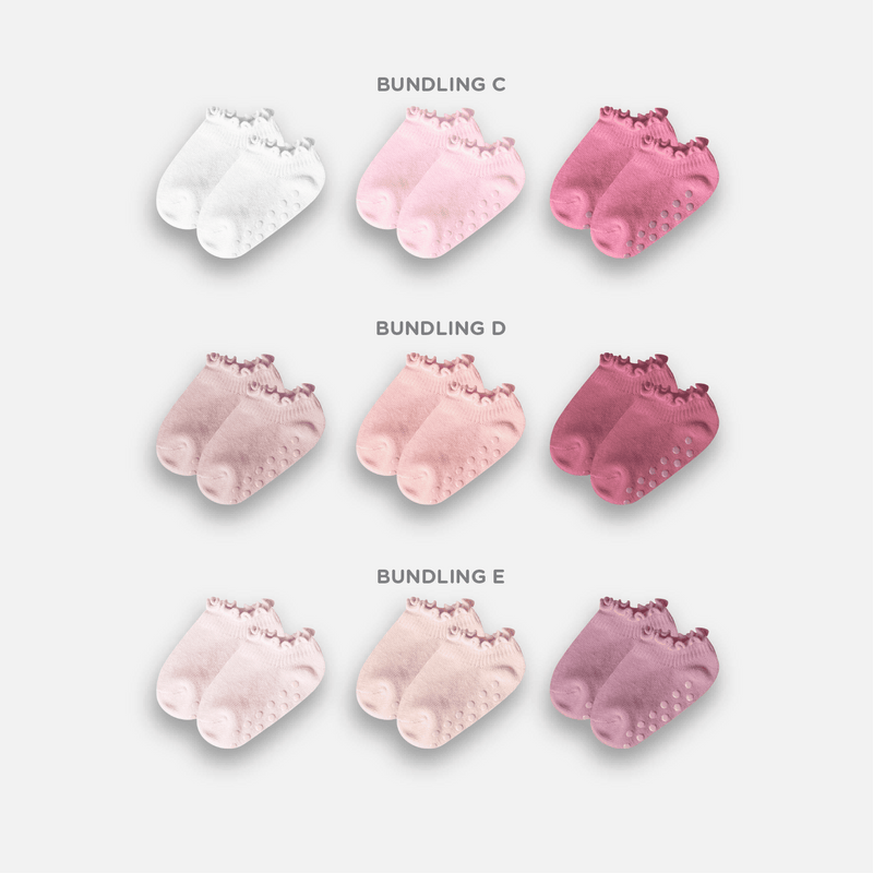 SET OF CURLY SOCK